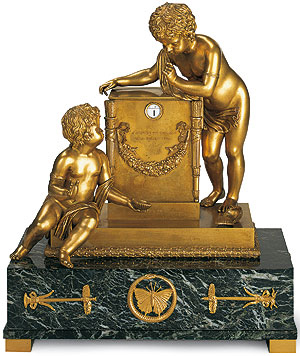 Bild: Bronzevergoldete Uhr